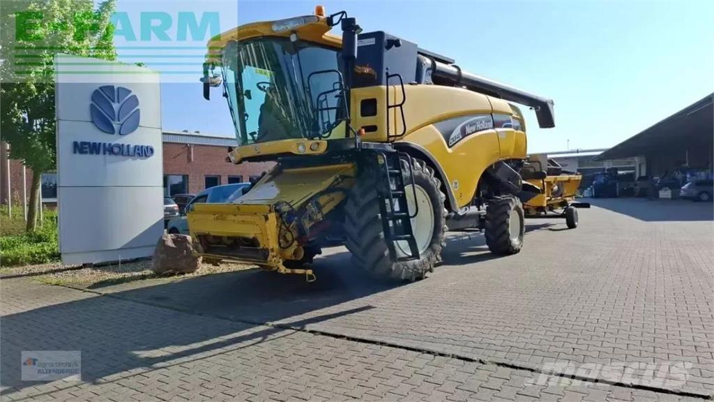 New Holland cx 840 聯合收穫機