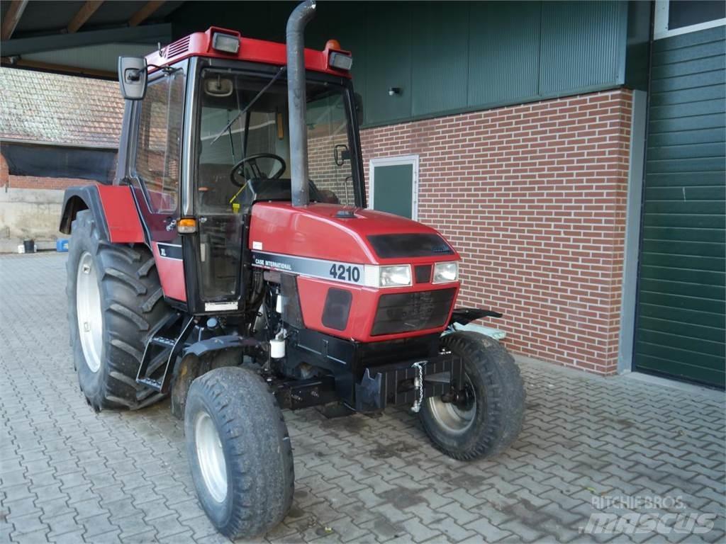 Case IH 4210 XL 曳引機