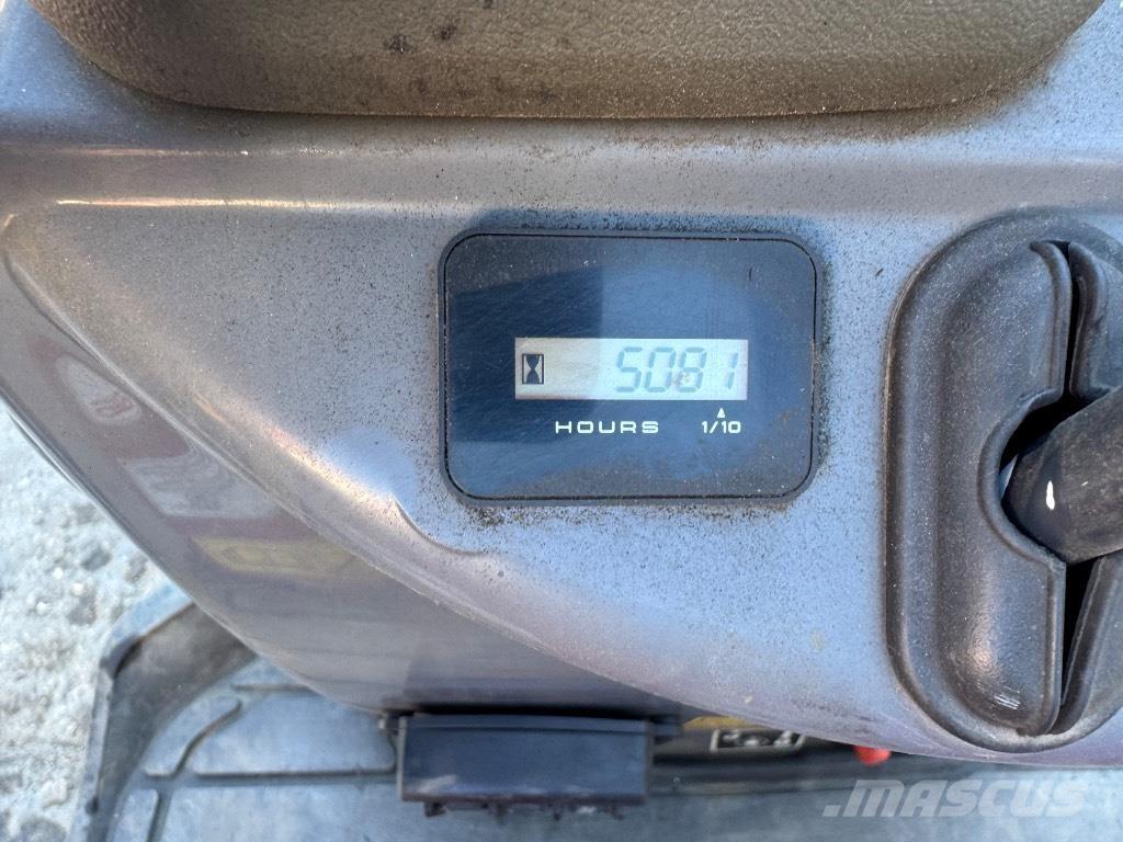 Yanmar SV08 (1E069) 小型挖土機/掘鑿機<7t(小型挖掘機)