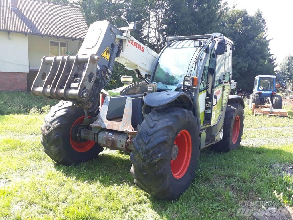 CLAAS Scorpion 7040 伸縮臂操作車