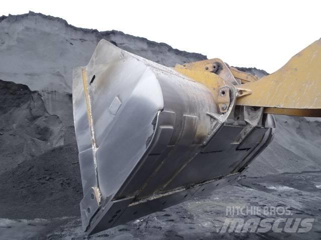 CAT 982 M 輪胎式裝載機