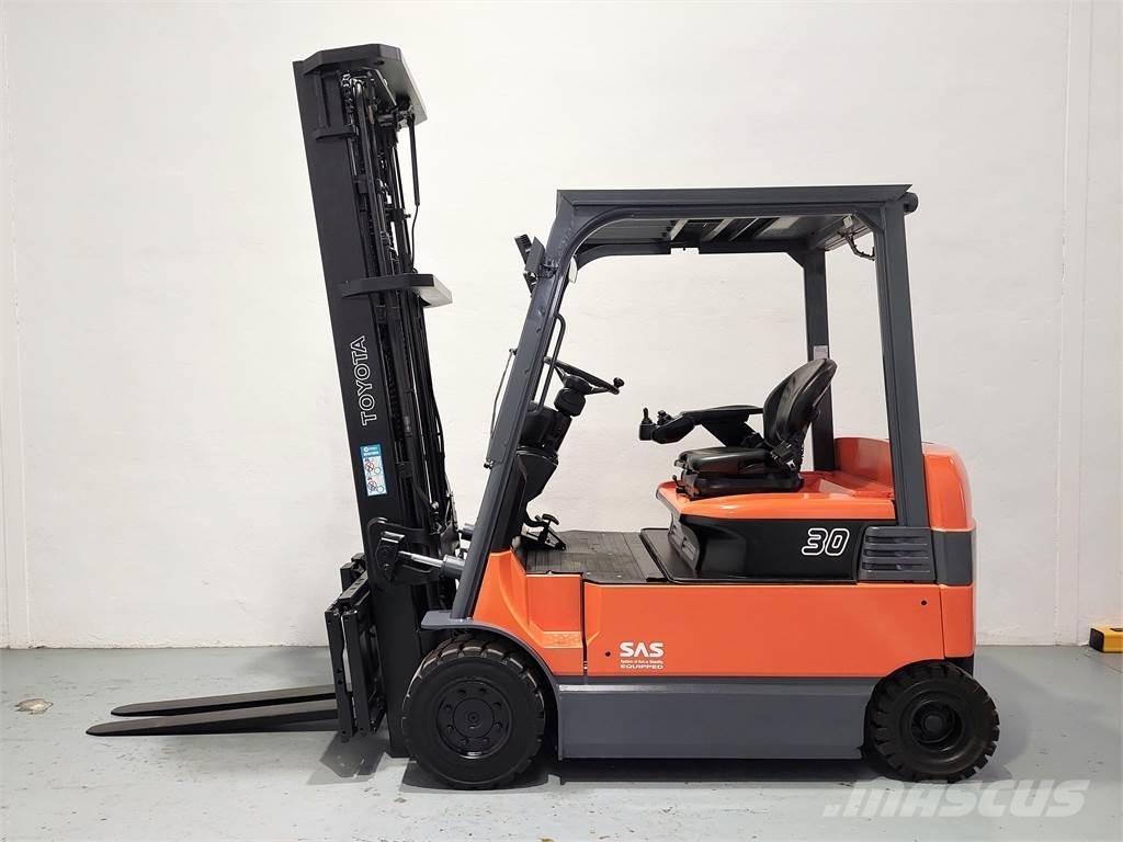 Toyota 7FBMF30 電動堆高機
