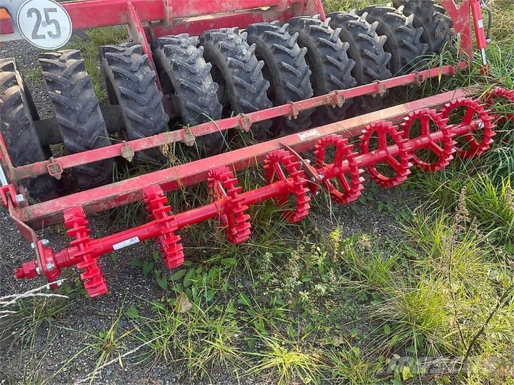 Horsch Tiger 8XL 中耕管理機