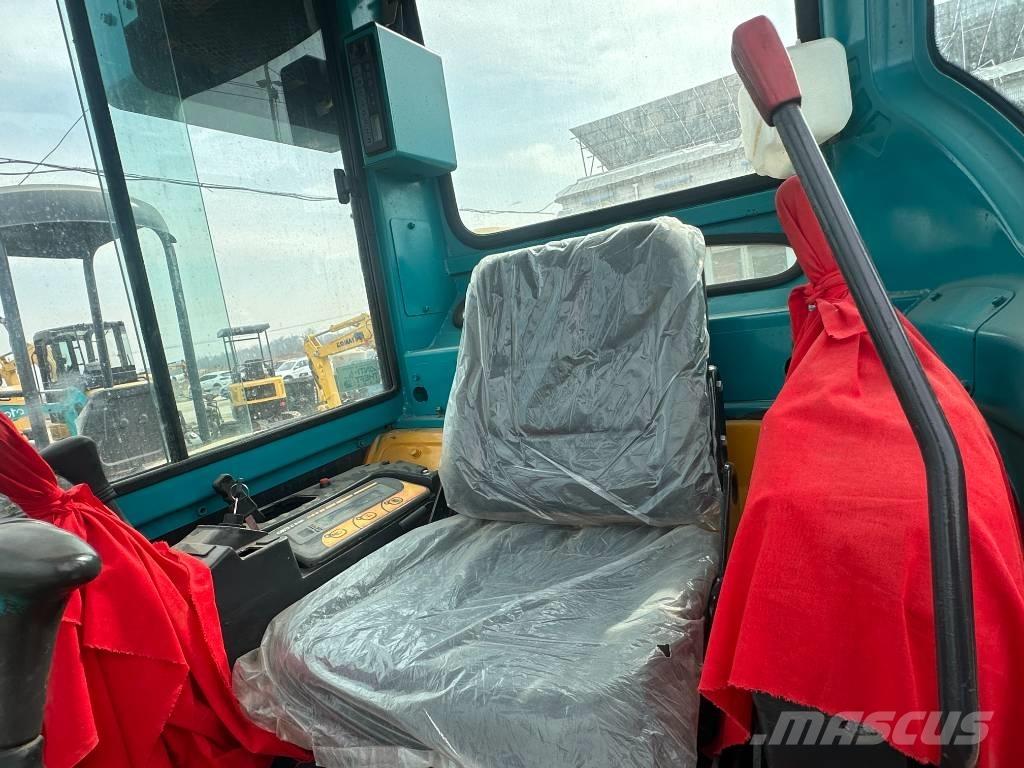 Kubota U 30 小型挖土機/掘鑿機<7t(小型挖掘機)