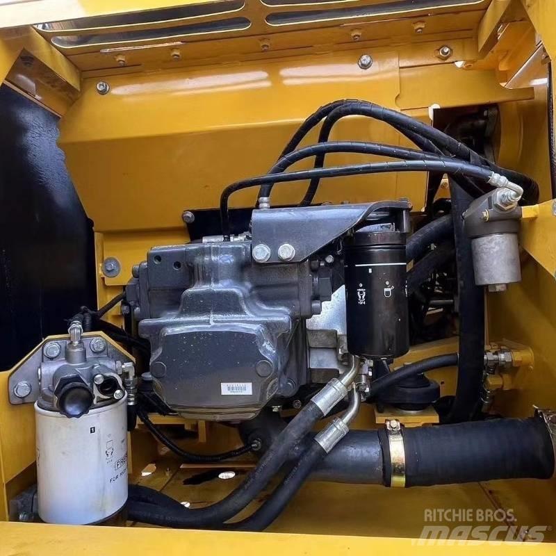 Komatsu PC 220 履帶式 挖土機/掘鑿機/挖掘機