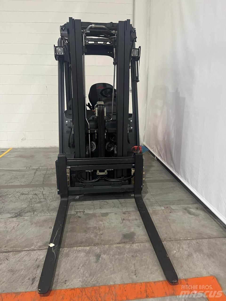 Linde E16C 電動堆高機