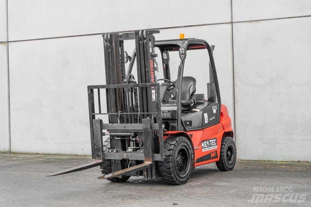Manitou MI 30 D 柴油卡車