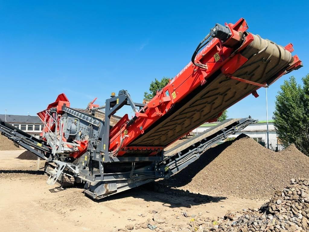 Terex Finlay 883+ 移動式篩選機