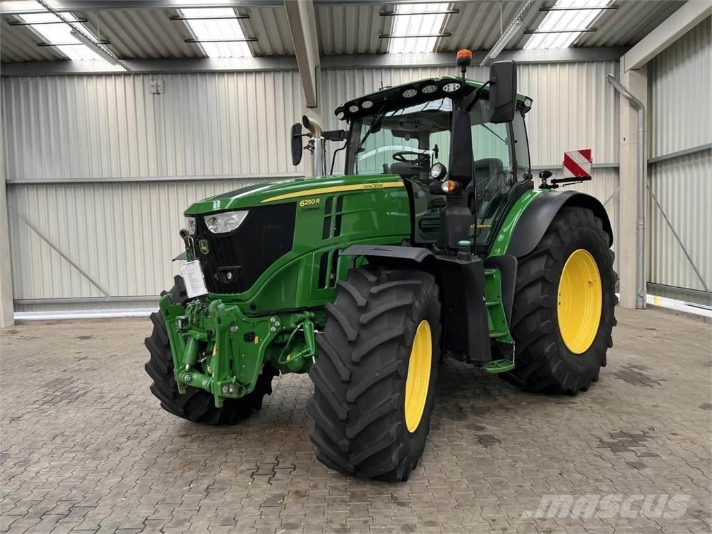 John Deere 6250R 曳引機