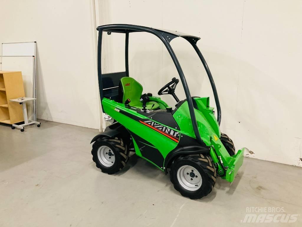 Avant 225 小型裝載機