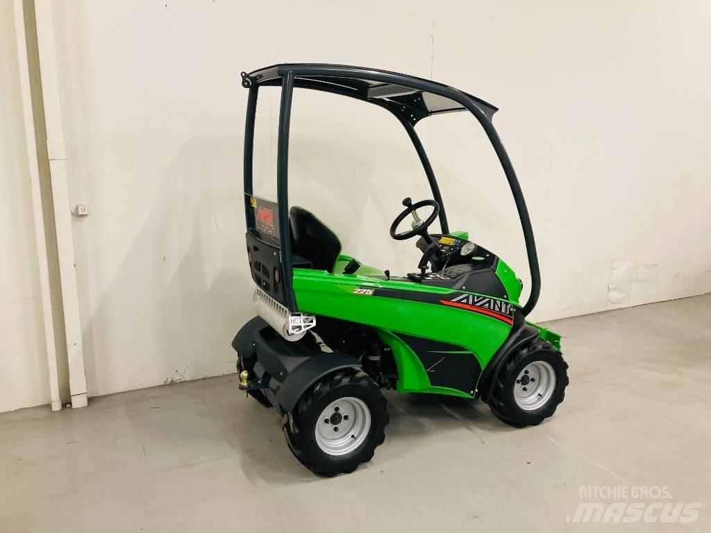 Avant 225 小型裝載機