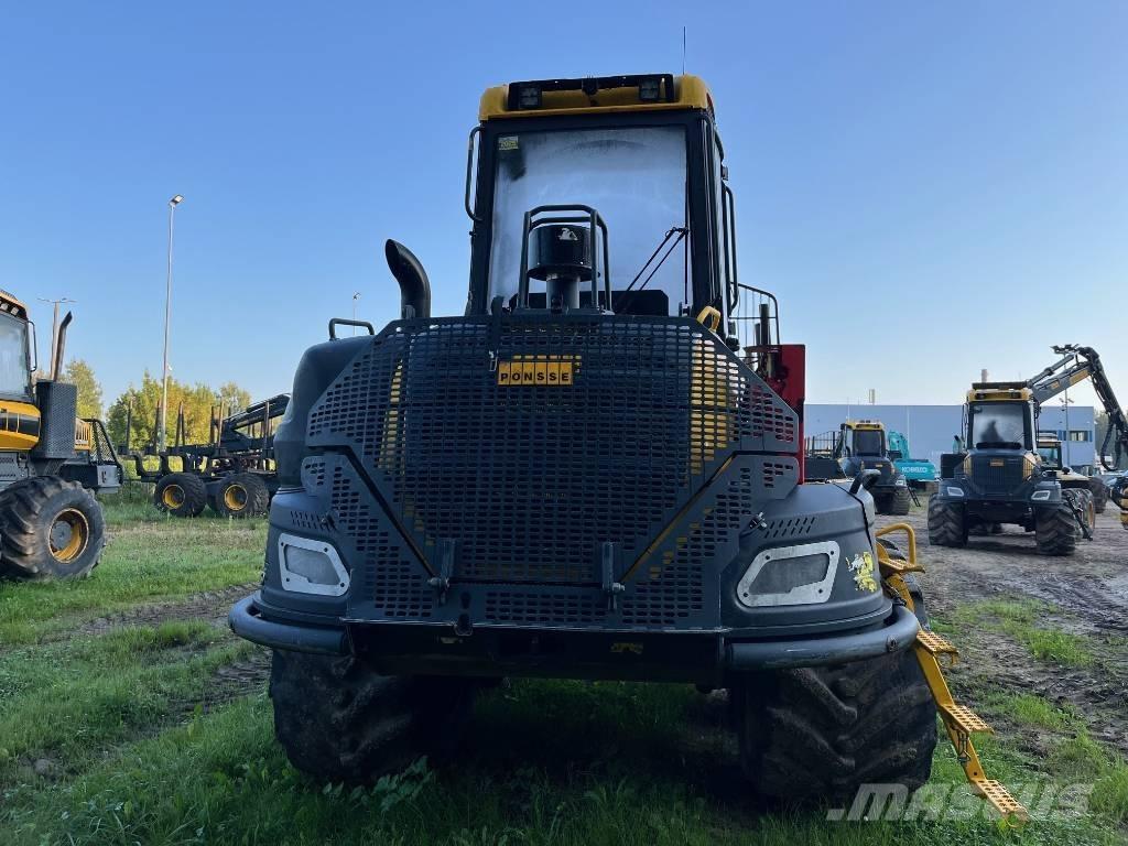 Ponsse Buffalo 8W 集運機