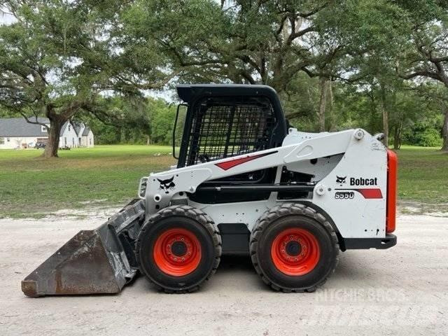 Bobcat S 550 滑移轉向裝載機