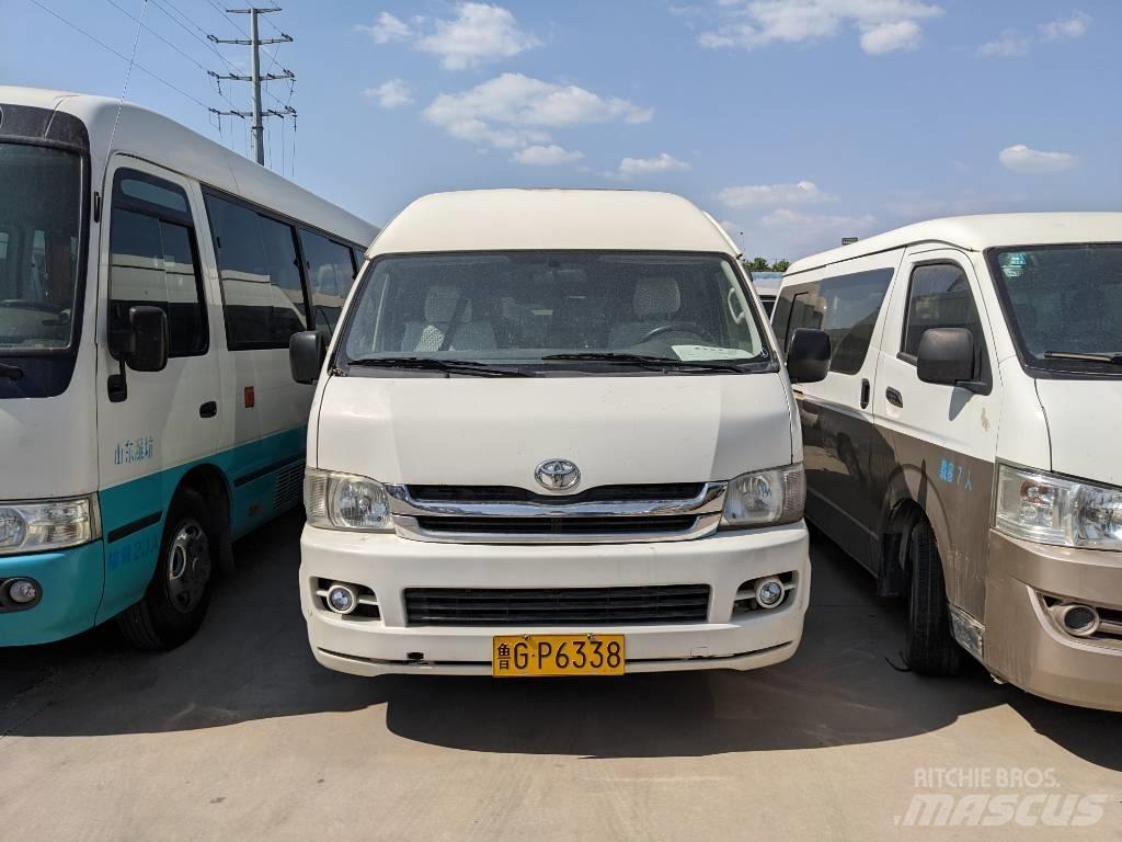 Toyota Hiace 公路客運汽車