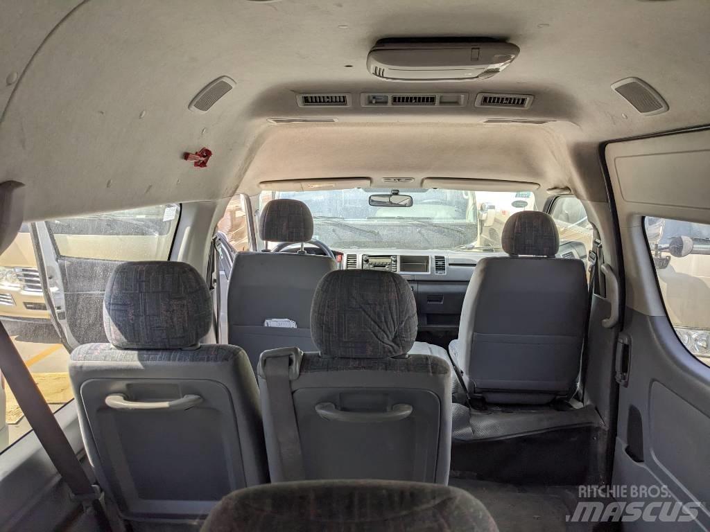 Toyota Hiace 公路客運汽車