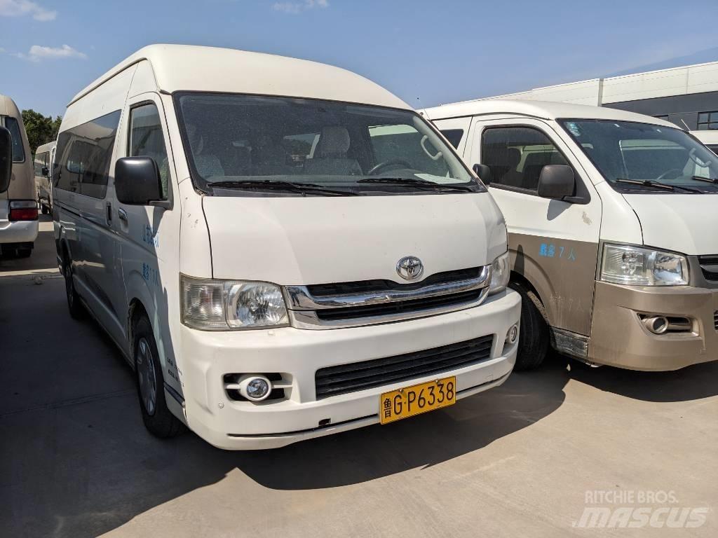 Toyota Hiace 公路客運汽車