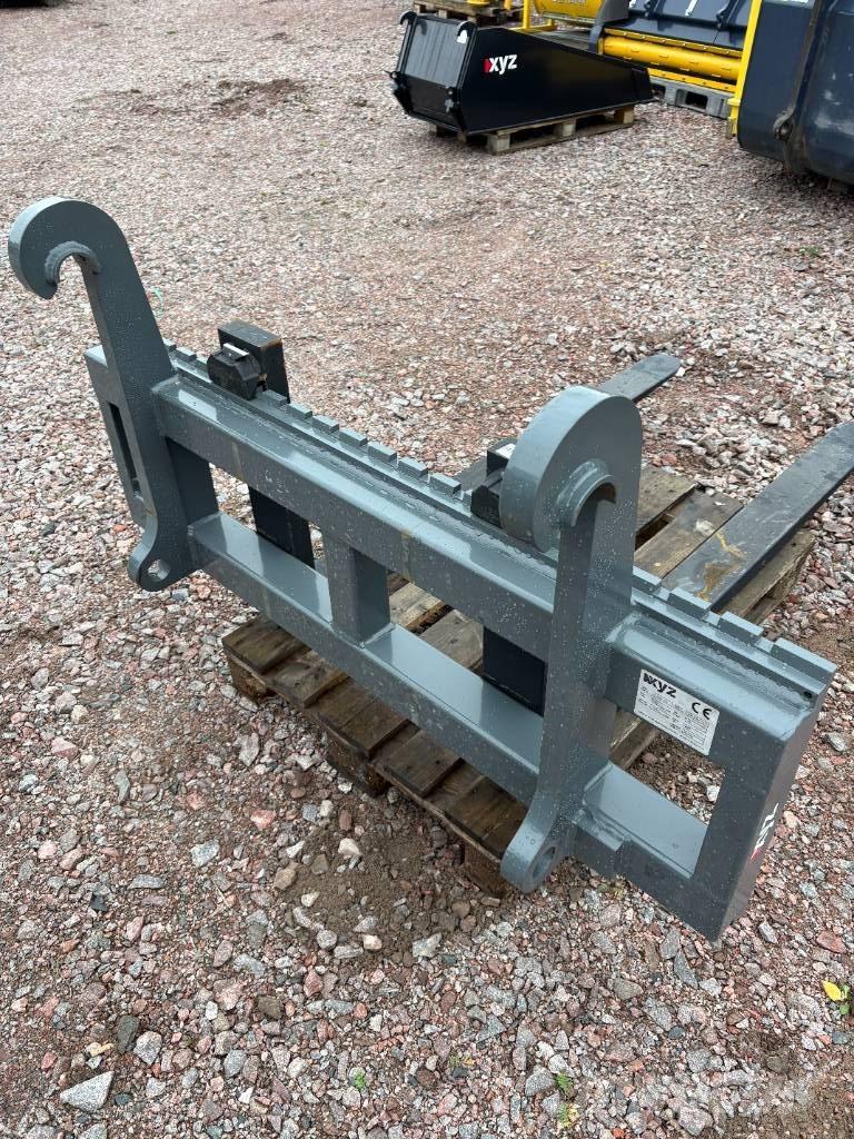 XYZ Gaffelställ BM 輪胎式裝載機