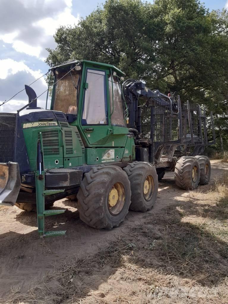 John Deere 1210 G 集運機