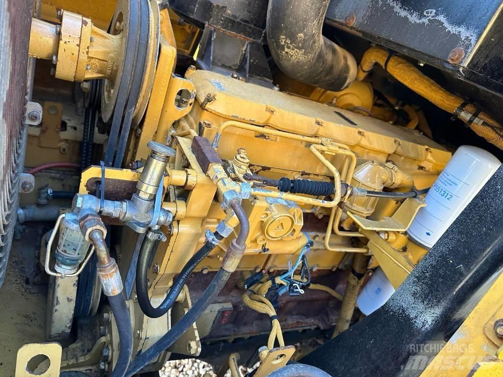 CAT 953 C 推土機