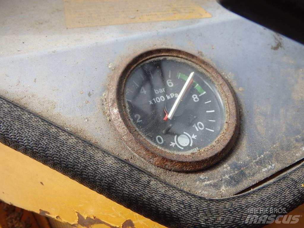 Volvo BM 4300 4x4 輪胎式裝載機