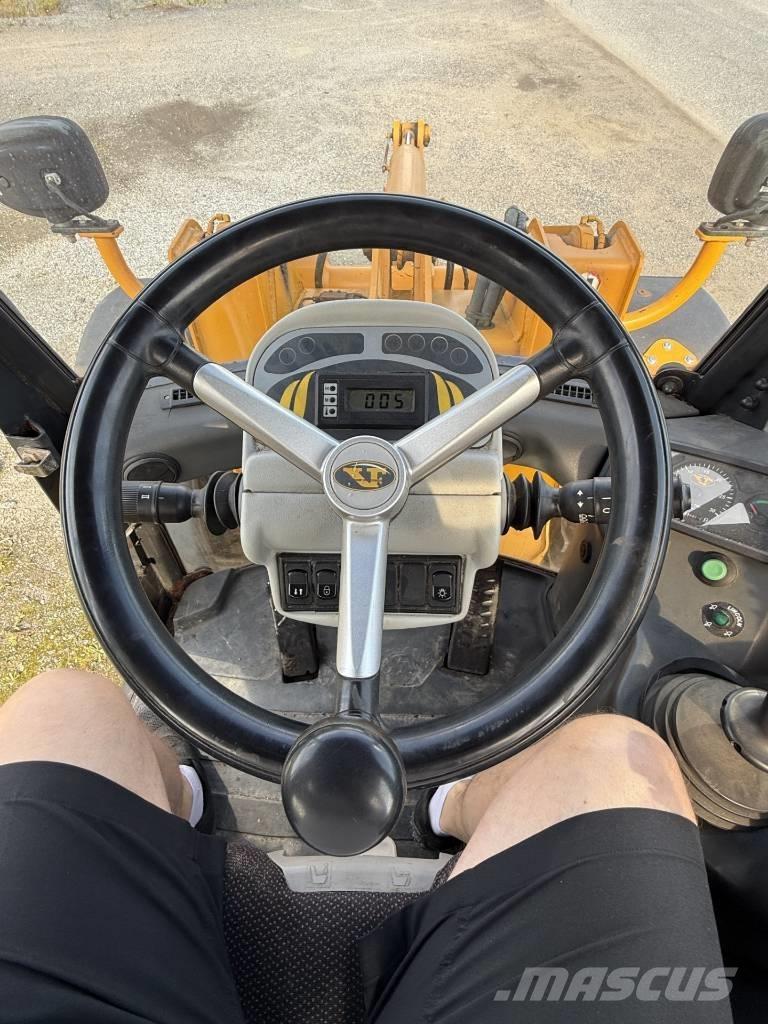 Venieri 7.63 B 輪胎式裝載機
