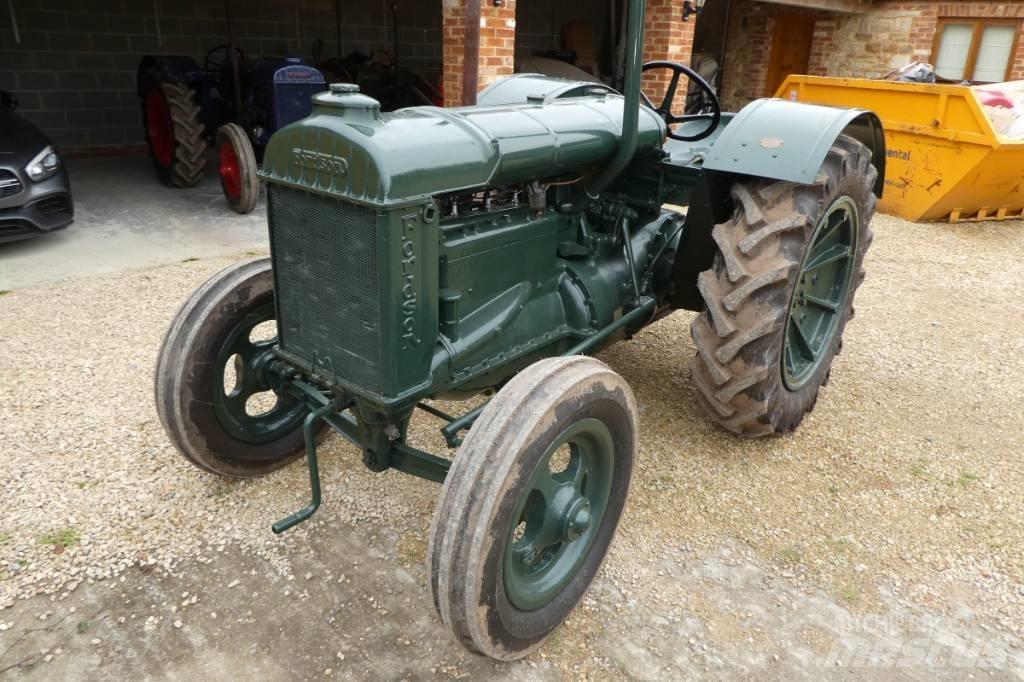 Fordson standard 曳引機