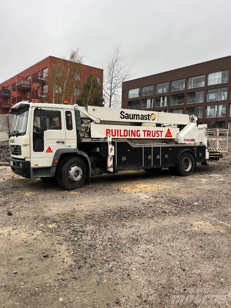 Volvo Nostolift 35 卡車裝載高空作業車