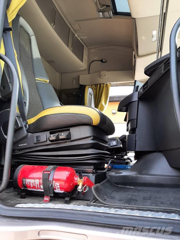 Volvo FH 16 木材貨車