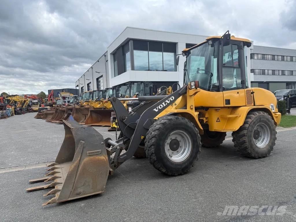 Volvo L30B 輪胎式裝載機