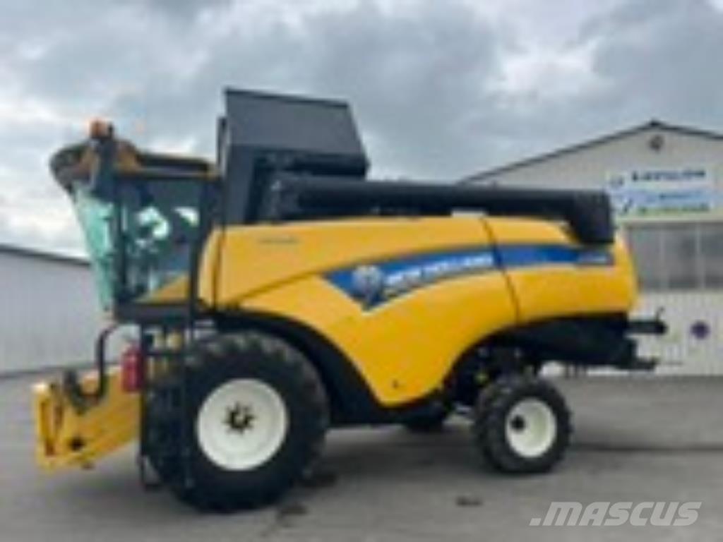 New Holland CX5.80 聯合收穫機