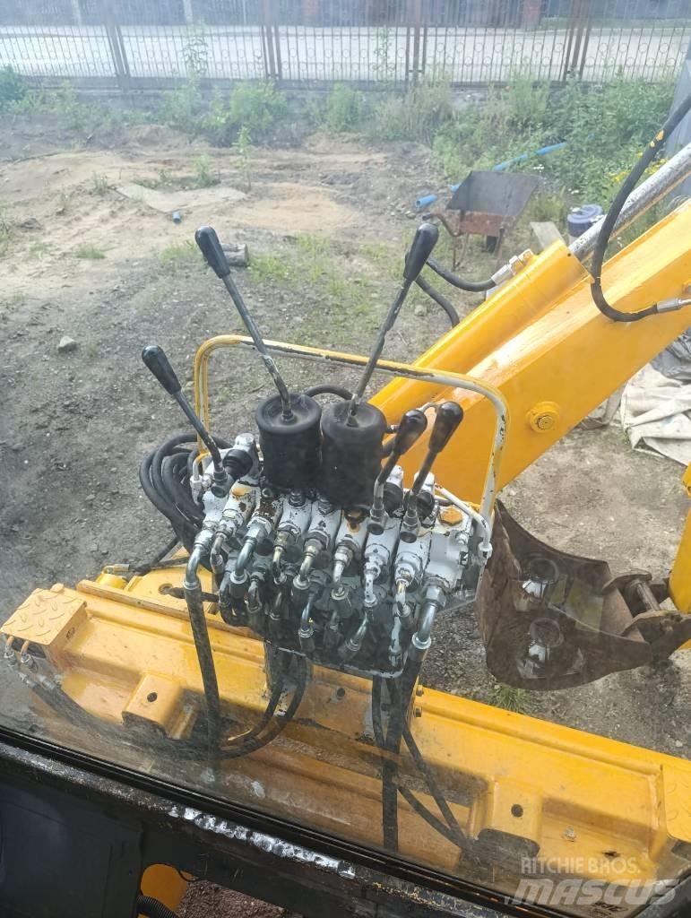 JCB 2 CX 反鏟裝載機
