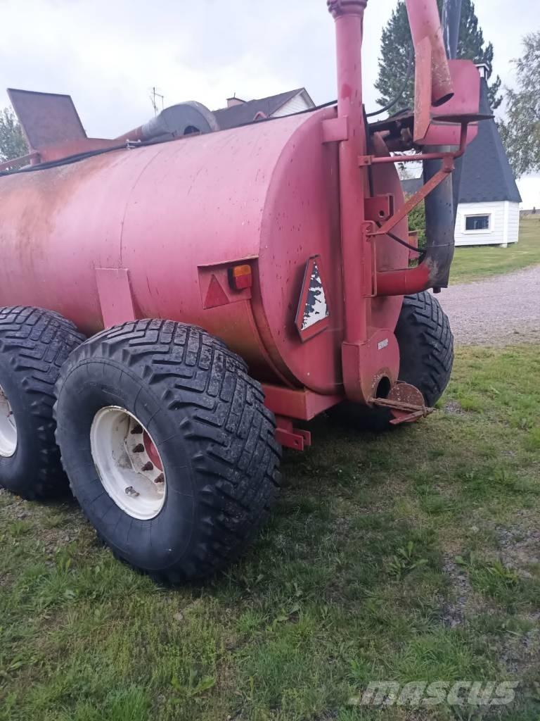 Matti 8000 水肥車