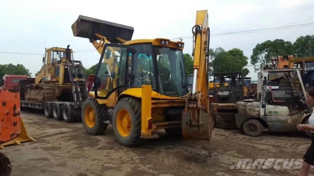 JCB 4CX 反鏟裝載機