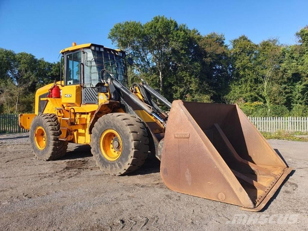 JCB 437 HT 輪胎式裝載機