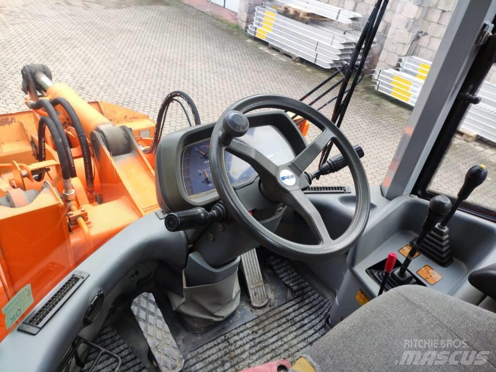 Fiat-Hitachi W90 輪胎式裝載機