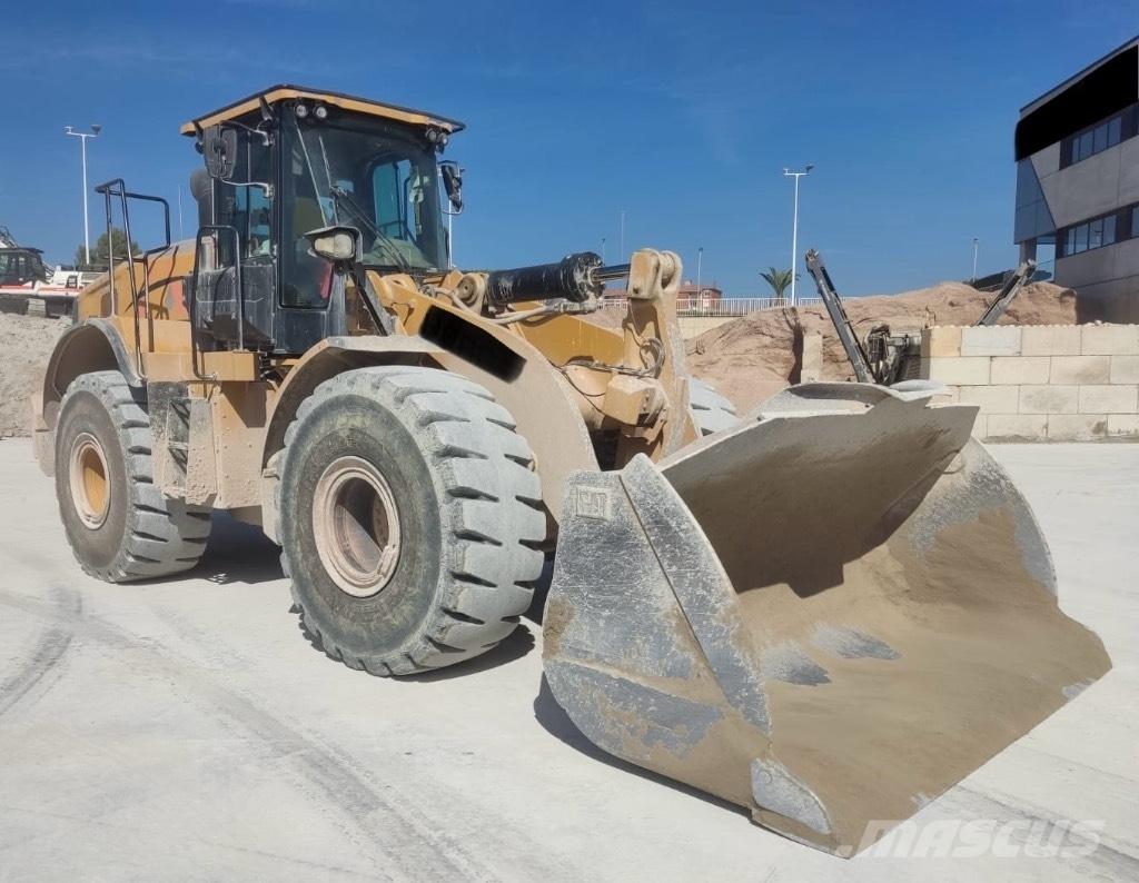 CAT 966 M 輪胎式裝載機