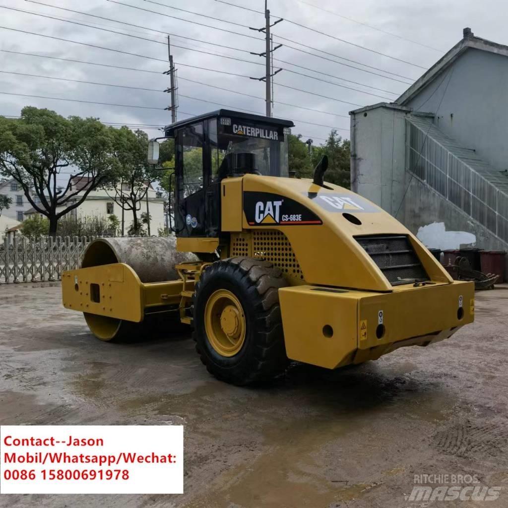 CAT CS 683 E 土壤壓實機