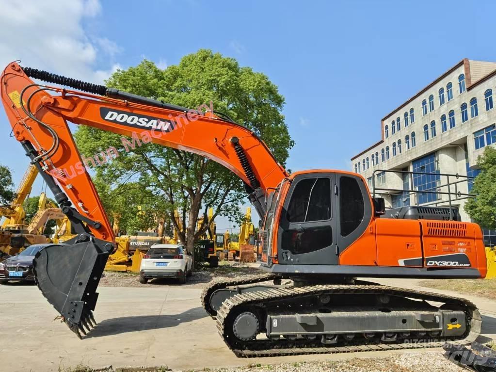 Doosan DX 300 履帶式 挖土機/掘鑿機/挖掘機