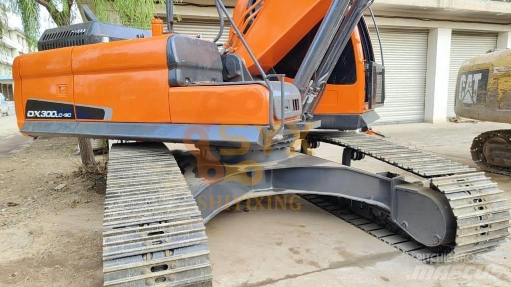 Doosan DX 300 履帶式 挖土機/掘鑿機/挖掘機