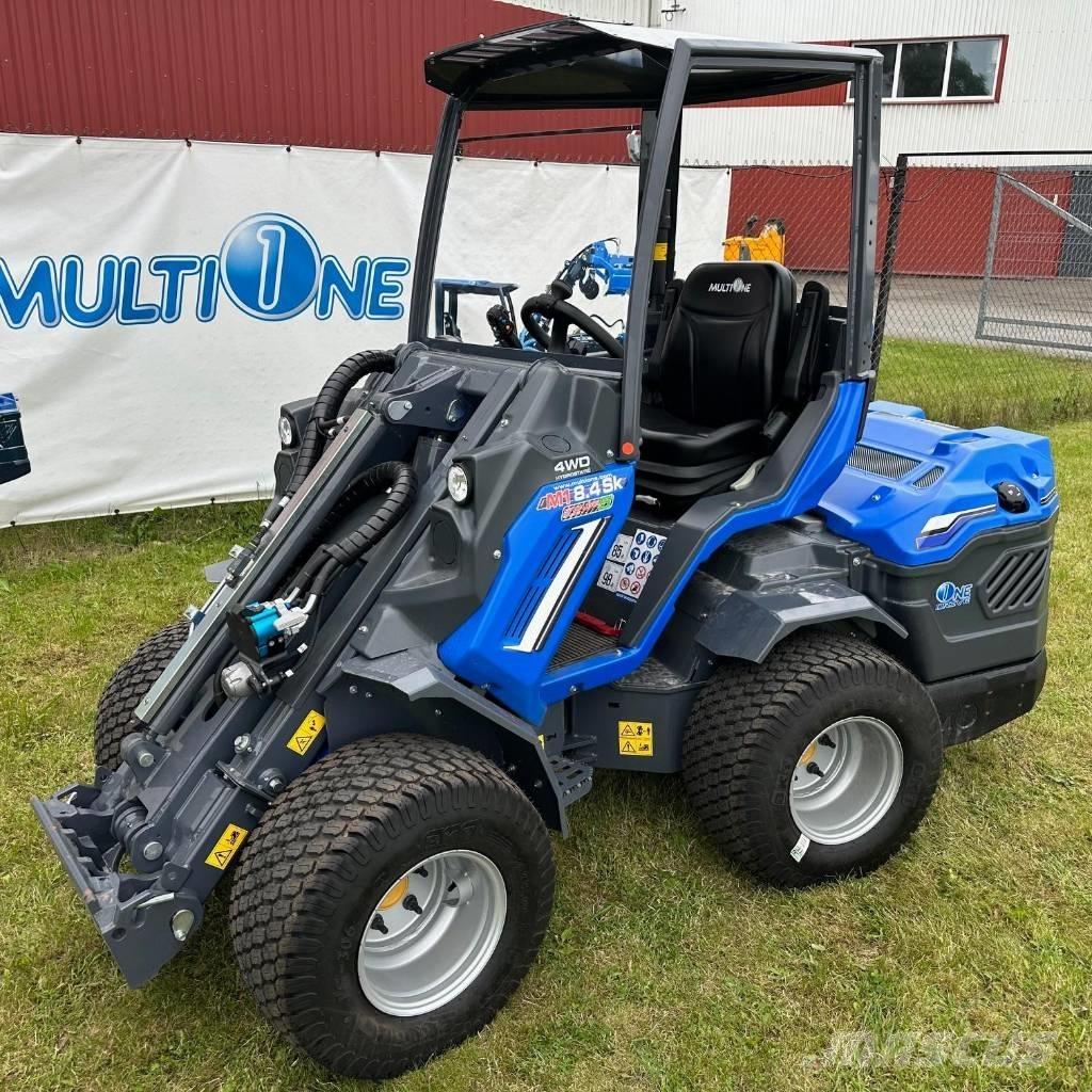 Multione 8.4sk 滑移轉向裝載機