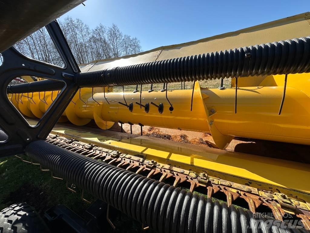 New Holland CX 8080 聯合收穫機