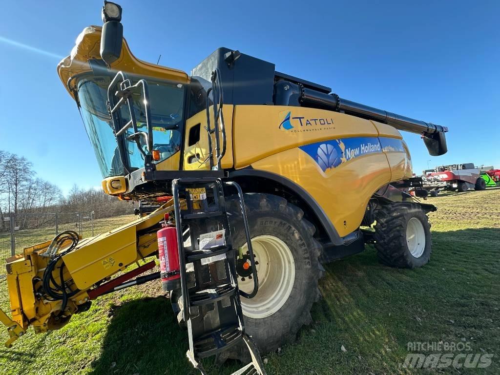 New Holland CX 8080 聯合收穫機