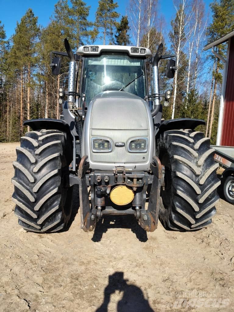 Valtra T130 Hi-Tek 曳引機