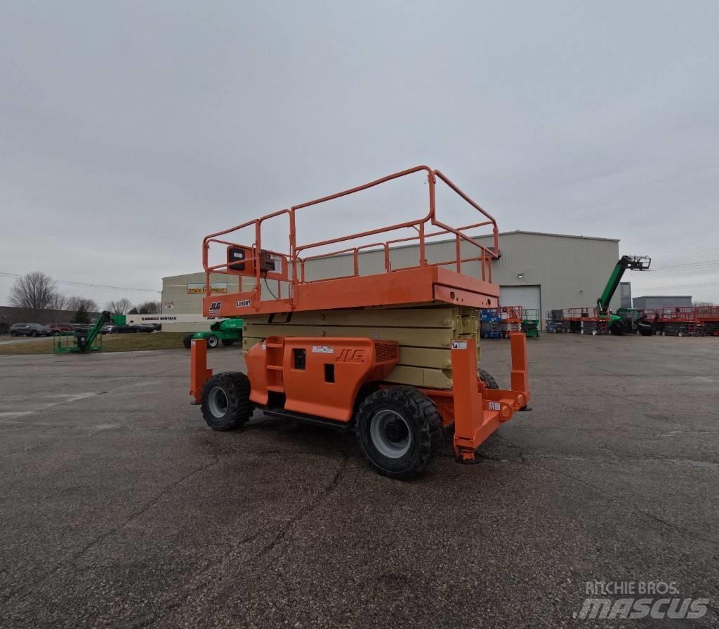 JLG 4394 RT 剪式升降機