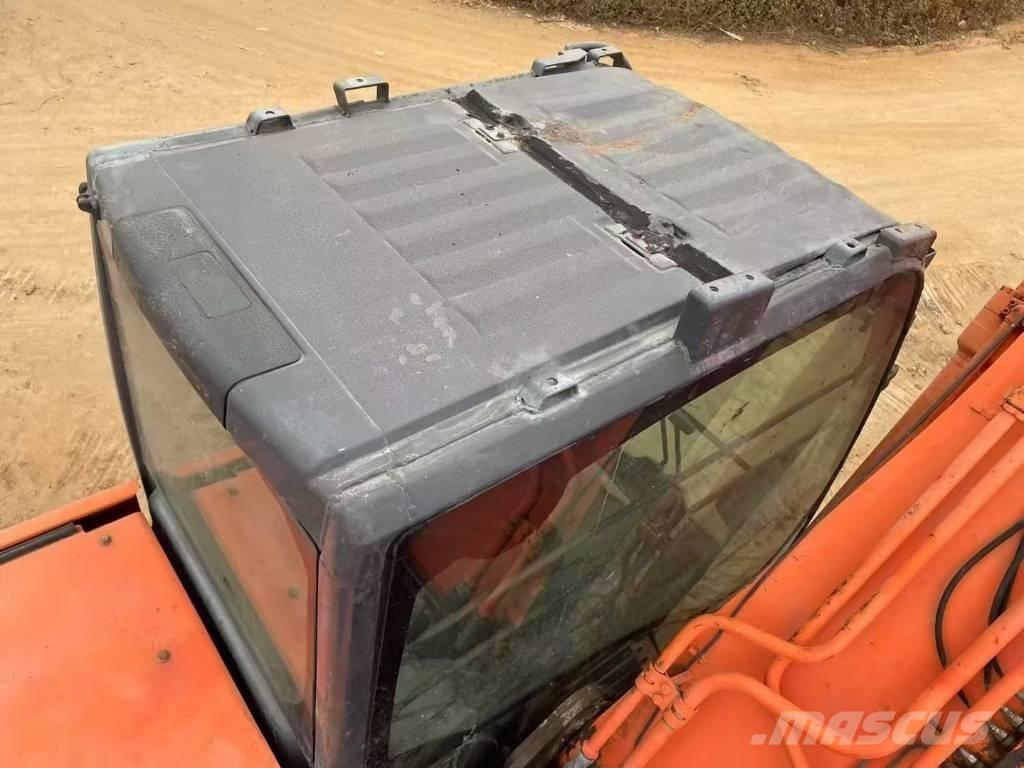 Hitachi ZX 200 履帶式 挖土機/掘鑿機/挖掘機