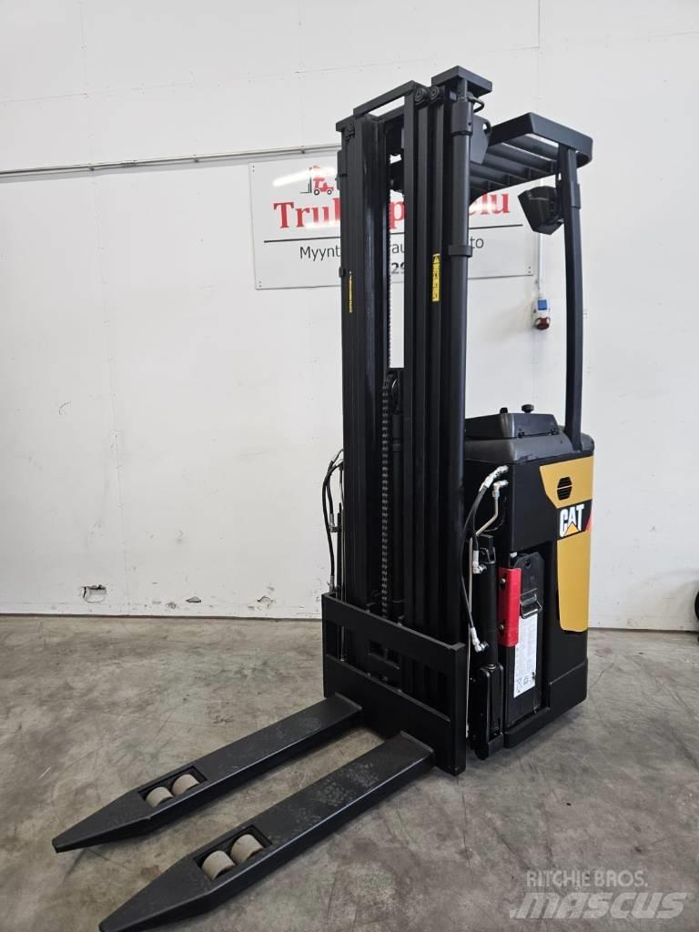 CAT NSR16N 自走式堆積機