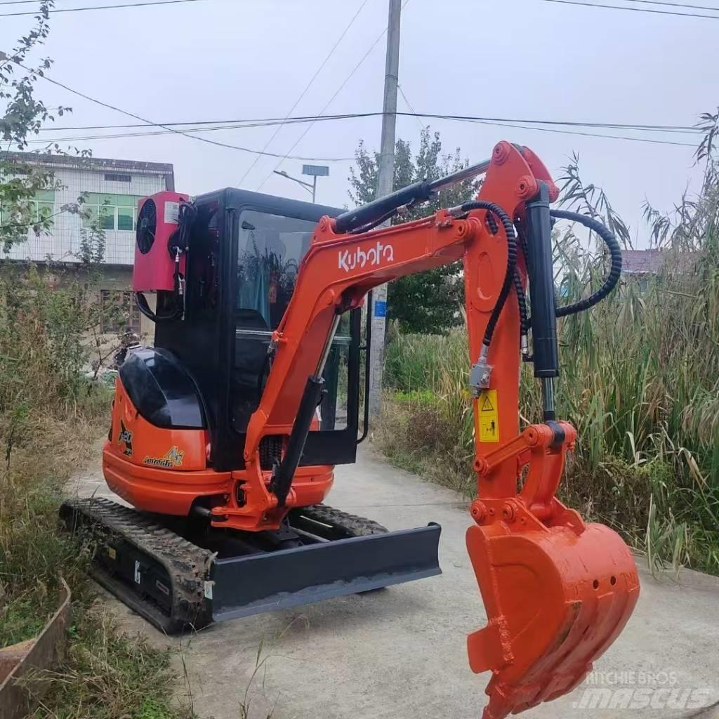 Kubota U20 小型挖土機/掘鑿機<7t(小型挖掘機)