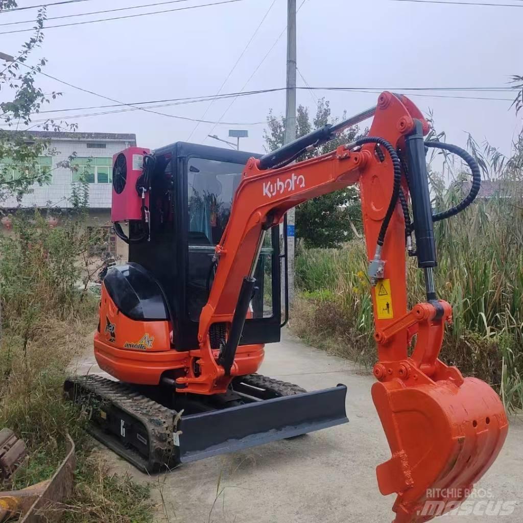 Kubota U20 小型挖土機/掘鑿機<7t(小型挖掘機)