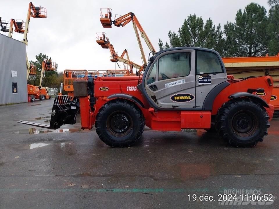 Manitou MT1440 伸縮臂操作車
