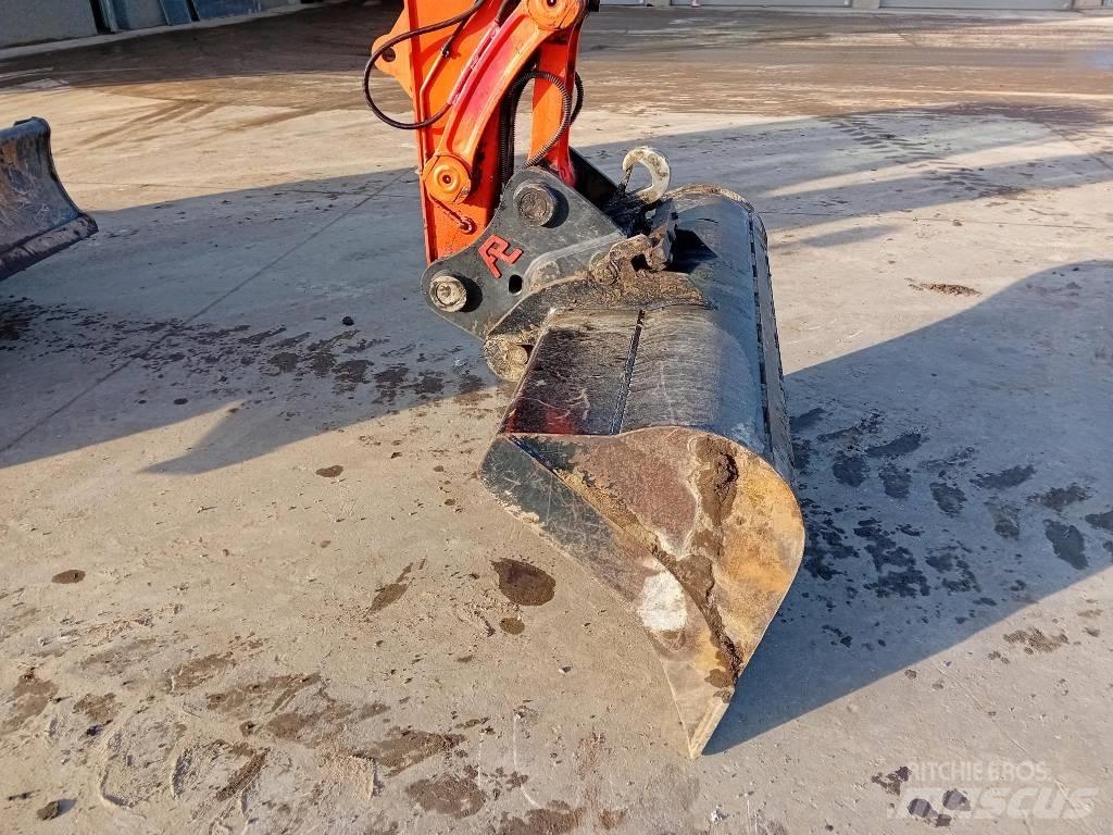 Kubota KX 080 中型挖土機/掘鑿機/挖掘機 7t-12t